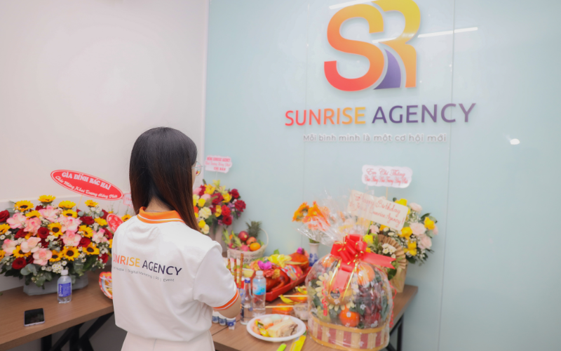 Sự kiện khai trương Grand Opening & Mery Chistmas 2024 Sunrise Agency 8 Sunrise Agency - đồng hành cùng doanh nghiệp chinh phục những đỉnh cao của thị trường